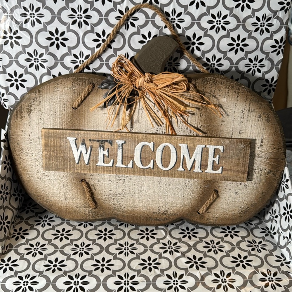 Fall harvest Halloween Pumpkin wood and rope Welcome sign brown beige & white